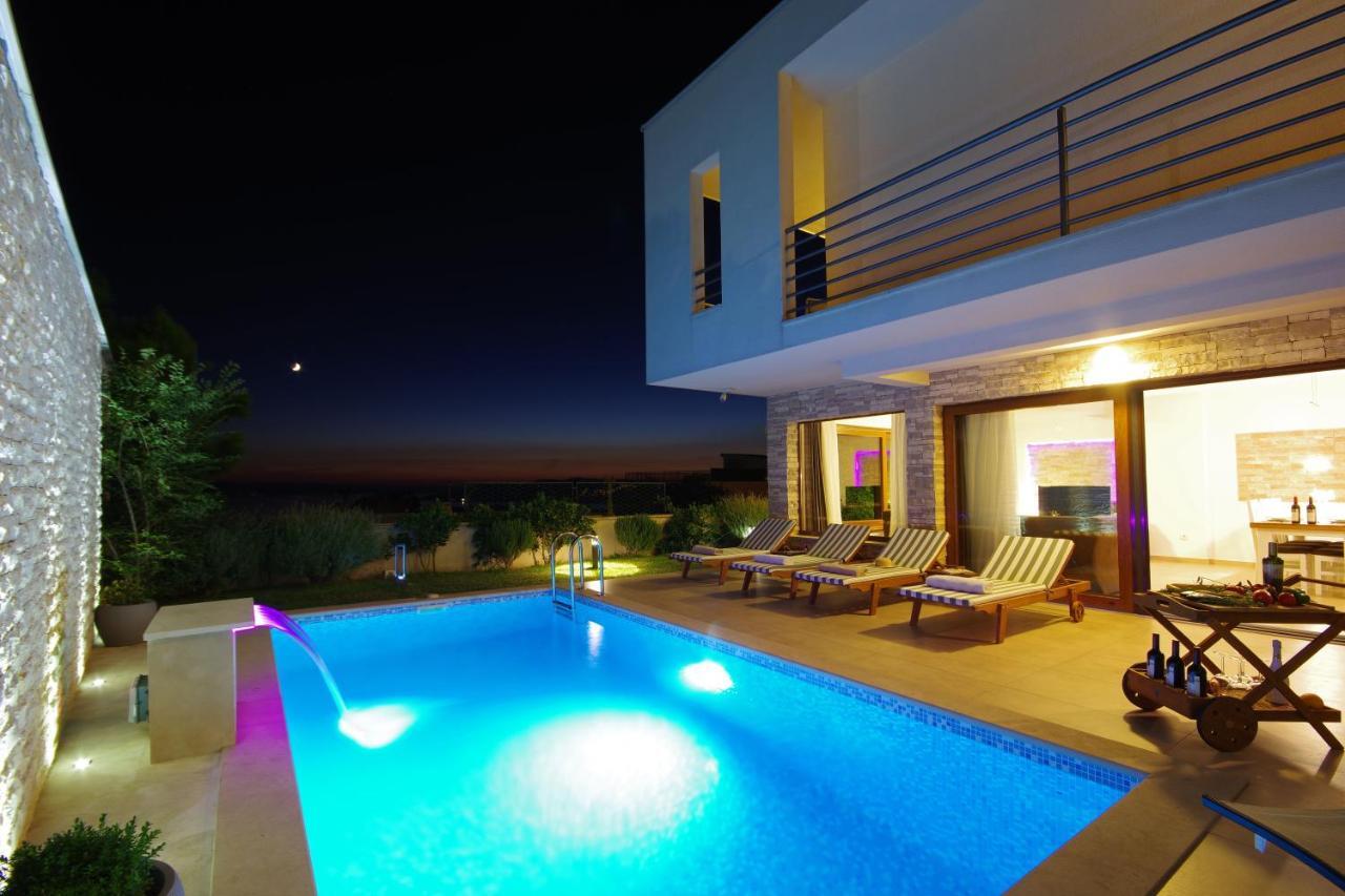 Vila Lucia Marea